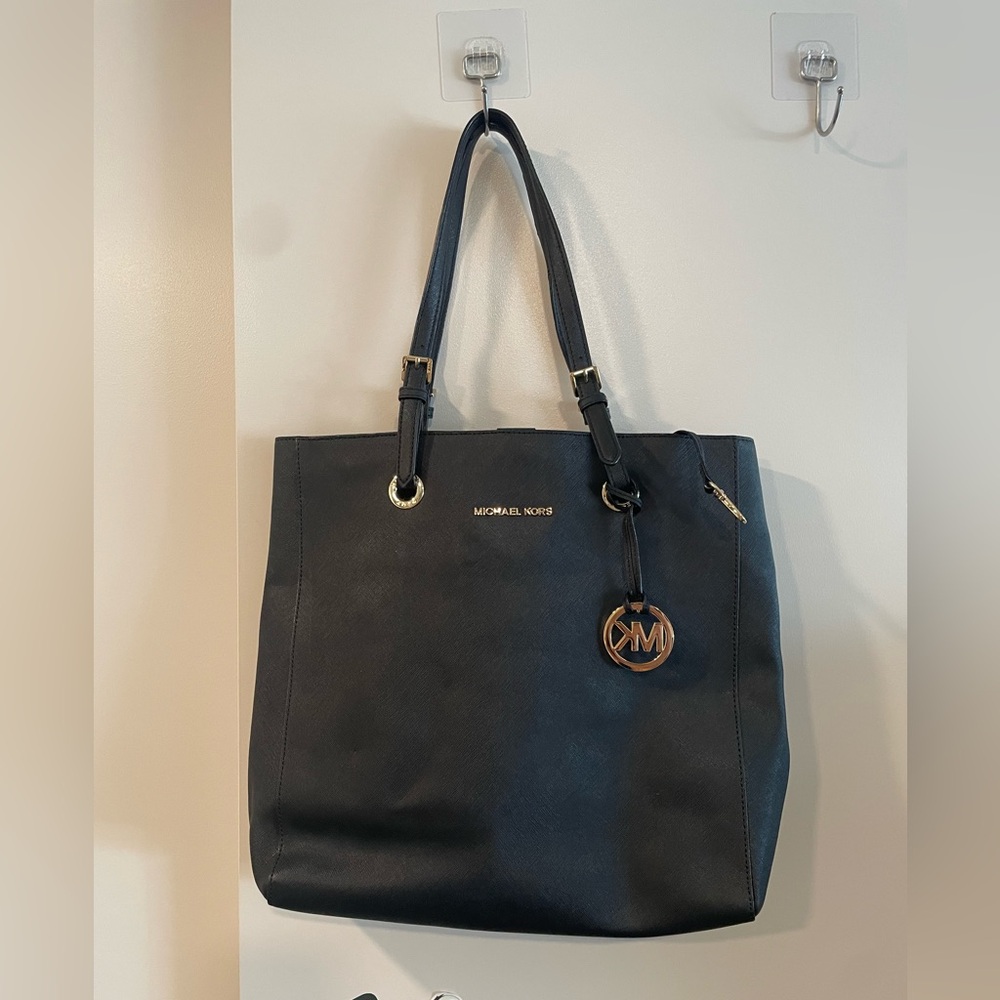 Michael Kors Leather hand bag